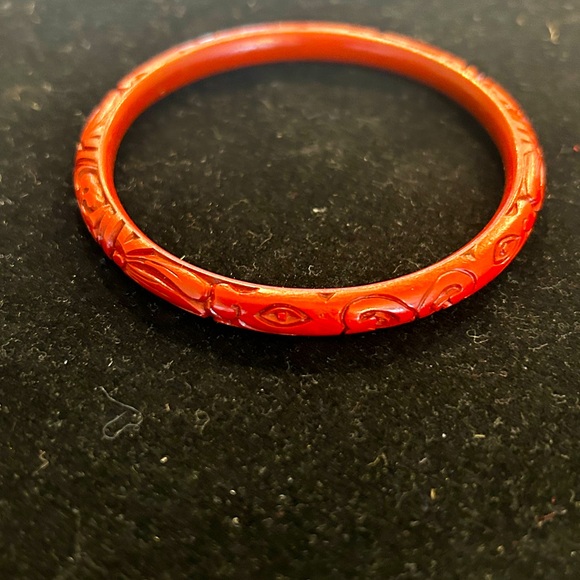 Vintage Chinese Cinnabar 4 Piece Set - Necklace, Bangle and 925 Ring & Earrings - Picture 10 of 15